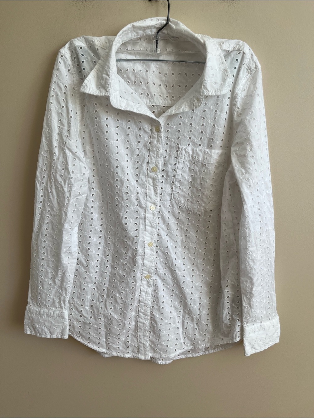 NWOT-GAP White Eyelet Top, Small